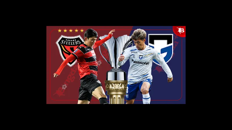 Cầu thủ Pohang và Gamba Osaka tranh chấp bóng trên sân Cầu thủ Pohang và Gamba Osaka tranh chấp bóng trên sân