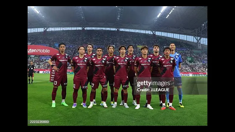 Cầu thủ Vissel Kobe và Cerezo Osaka tranh chấp bóng trên sân - Lịch sử đối Cầu thủ Vissel Kobe và Cerezo Osaka tranh chấp bóng trên sân - Lịch sử đối