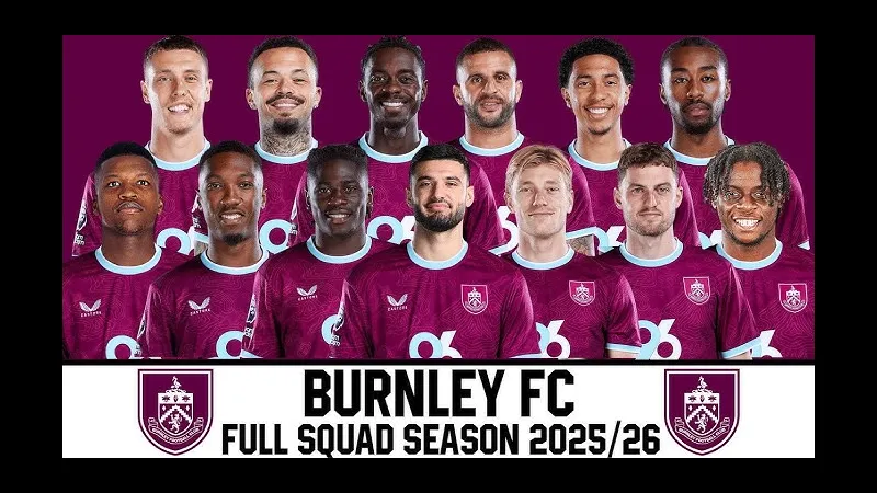 Cầu thủ Cincinnati và Burnley tranh chấp bóng trước khung thành Cầu thủ Cincinnati và Burnley tranh chấp bóng trước khung thành